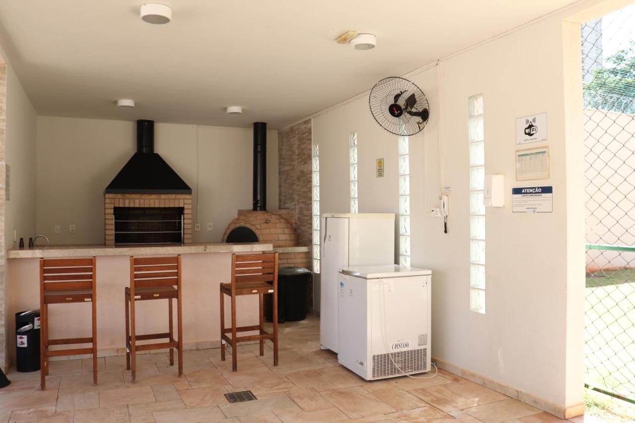 Flat Com Wifi, Piscina, Split E Estacionamento Appartement Ribeirão Preto Buitenkant foto